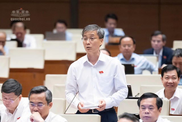 Bộ trưởng C&ocirc;ng Thương l&agrave;m r&otilde; việc b&atilde;i bỏ c&aacute;c quy định của hợp đồng v&agrave; chế t&agrave;i thương mại - Ảnh 1.