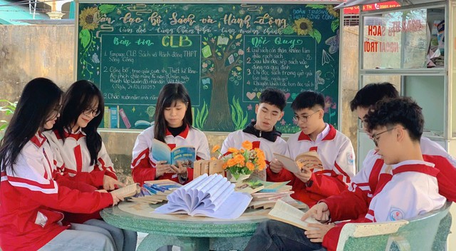 Cựu học sinh Trường THPT Sông Công xúc động nhớ về mái trường - Ảnh 4.