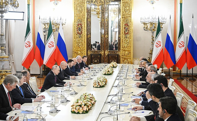 Tổng thống Nga Putin gặp Tổng thống Iran Pezeshkian, lần thứ hai trong một tháng - Ảnh 1.