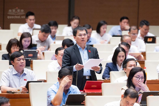 ĐBQH: Cụ thể hoá nơi ở mới "bằng hoặc tốt hơn nơi ở cũ" bằng tiêu chuẩn có thể kiểm chứng - Ảnh 2.