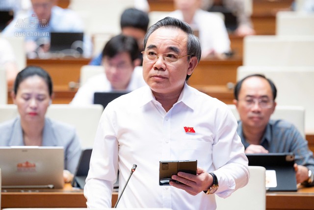 ĐBQH: Cụ thể hoá nơi ở mới "bằng hoặc tốt hơn nơi ở cũ" bằng tiêu chuẩn có thể kiểm chứng - Ảnh 1.