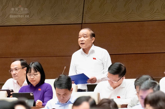 N&ecirc;u nghịch l&yacute; vốn c&oacute; sẵn nhưng kh&ocirc;ng chảy v&agrave;o sản xuất, ĐBQH hiến kế mở 3 đường dẫn vốn - Ảnh 2.