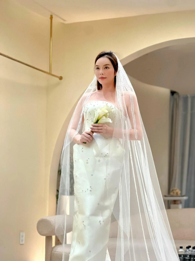 "Nữ đại gia kim cương" ẩn ý việc tổ chức đám cưới, chú rể là ai? - Ảnh 2.