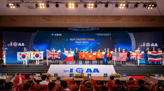 Học sinh Việt Nam giành 10 huy chương Olympic thiên văn quốc tế - Ảnh 1.
