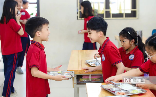 Bữa ăn bán trú: Bộ GD&ĐT siết quản lý từ đầu đến cuối - Ảnh 1.