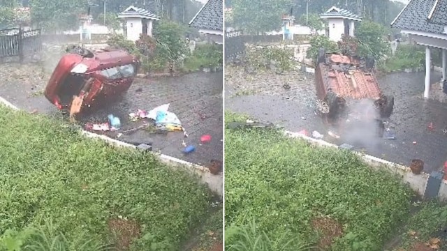 Ô tô đâm xuyên qua hàng rào, bay thẳng vào sân nhà dân - Ảnh 1.