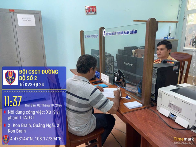 Từ phản ánh của người dân, xử lý tài xế xe khách vượt ẩu, phạt đến 6 triệu đồng - Ảnh 1.