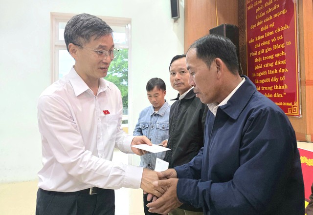 Đại biểu Quốc hội đề nghị giải quyết ngay vướng mắc về chính sách người có công, rà soát nhà xuống cấp vùng quy hoạch- Ảnh 8.