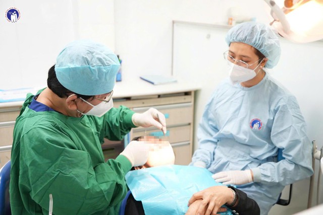 D&ugrave;ng h&agrave;m giả nhiều năm, người phụ nữ 64 tuổi xuất hiện dấu hiệu bất thường - Ảnh 1.