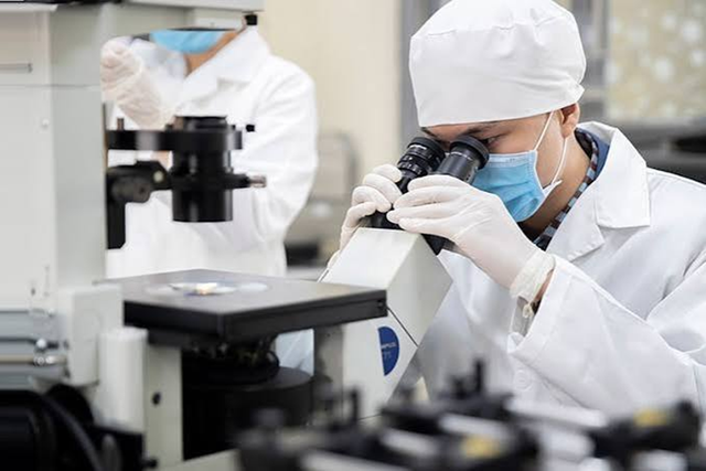 9 nhà khoa học Việt Nam lọt Top 10.000 người có ảnh hưởng nhất thế giới - Ảnh 1.