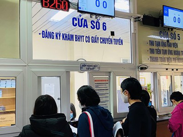 Đề xuất kéo dài thời hạn sử dụng phiếu chuyển viện BHYT lên 20 ngày - Ảnh 1.