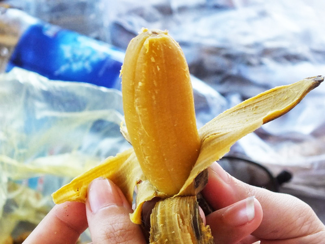 Việt Nam c&oacute; loại chuối "lạ", luộc ch&iacute;n mới ngon - Ảnh 3.