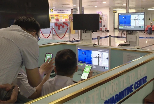 Siết chặt kiểm so&aacute;t y tế tại s&acirc;n bay trước nguy cơ dịch virus Nipah - Ảnh 3.