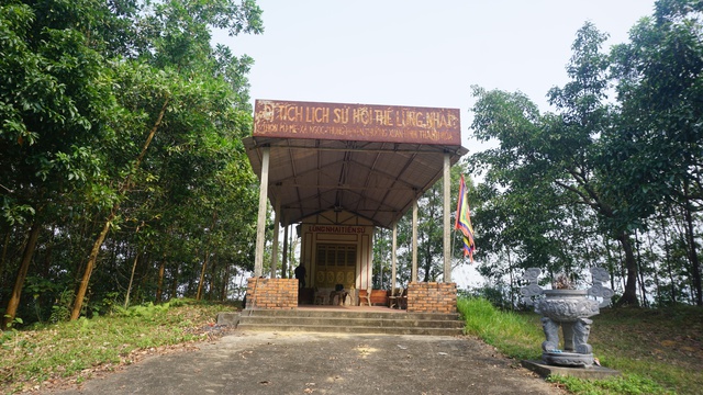 Hội thề Lũng Nhai - dấu t&iacute;ch nghĩa qu&acirc;n Lam Sơn tr&ecirc;n đỉnh P&ugrave; M&eacute;- Ảnh 1.