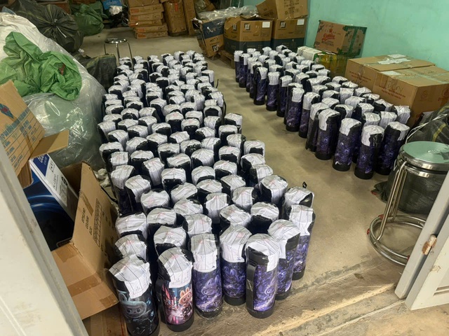 Triệt ph&aacute; đường d&acirc;y bu&ocirc;n b&aacute;n &ldquo;kh&iacute; cười&rdquo; qua mạng tại Huế- Ảnh 2.