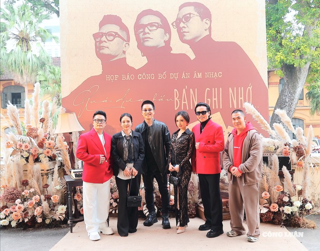 Nh&oacute;m Quả Dưa Hấu t&aacute;i hợp sau 28 năm - Ảnh 2.