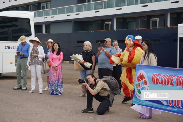 Khởi động Năm du lịch quốc gia 2026, Gia Lai đ&oacute;n t&agrave;u du lịch quốc tế cập cảng Quy Nhơn- Ảnh 8.