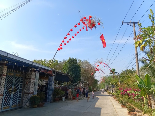 Xu&acirc;n về tr&ecirc;n miền n&uacute;i ở tỉnh L&acirc;m Đồng: Dựng c&acirc;y n&ecirc;u giữ hồn qu&ecirc; Tết cổ truyền- Ảnh 1.