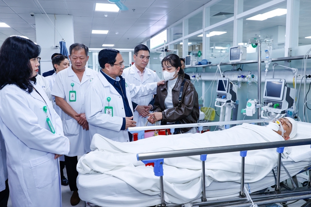 Ph&aacute;t huy vai tr&ograve; bệnh viện tuyến cuối "gi&agrave;nh giật sự sống, l&agrave; hy vọng lớn nhất của người bệnh"- Ảnh 5.