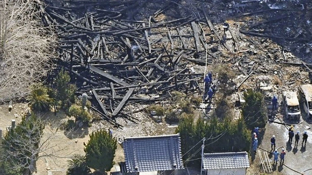 Ch&aacute;y lớn tại đền thờ ở Nhật Bản, 5 người tử vong - Ảnh 1.