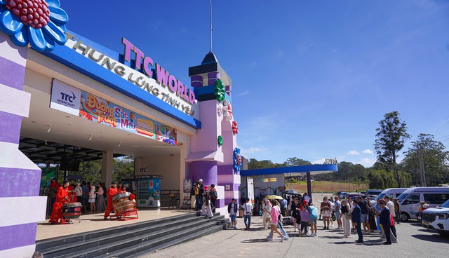 Đà Lạt – Mũi Né đông nghịt du khách dịp Tết, Lâm Đồng du lịch – dịch vụ tăng trưởng ấn tượng- Ảnh 3. Đà Lạt – Mũi Né đông nghịt du khách dịp Tết, Lâm Đồng du lịch – dịch vụ tăng trưởng ấn tượng- Ảnh 3.