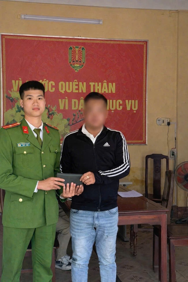 Những nghĩa cử ấm t&igrave;nh đầu năm mới ở Huế  - Ảnh 2.