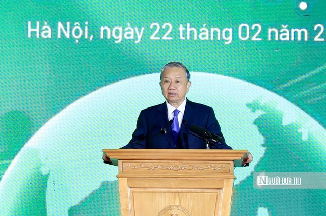 Tổng B&iacute; thư T&ocirc; L&acirc;m: Trồng th&ecirc;m một c&acirc;y l&agrave; gửi th&ecirc;m niềm tin v&agrave;o tương lai- Ảnh 2.