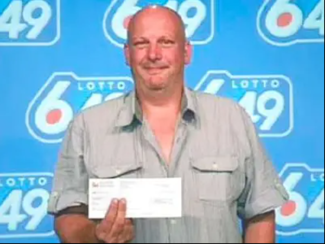 3,1 triệu USD v&agrave; c&aacute;i gi&aacute; khủng khiếp phải trả sau tấm v&eacute; tr&uacute;ng số độc đắc- Ảnh 1.