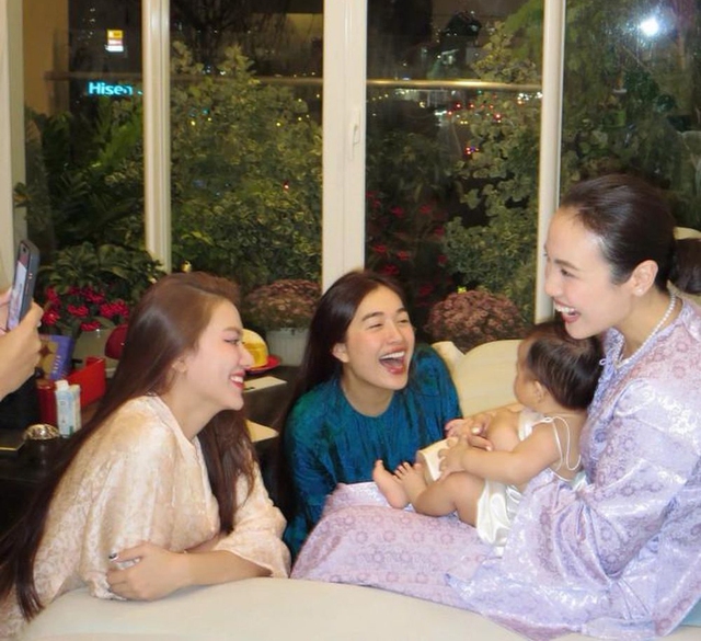 Vẻ đ&aacute;ng y&ecirc;u của con g&aacute;i H'Hen Ni&ecirc; khiến &Aacute; hậu Thủy Ti&ecirc;n "tan chảy" - Ảnh 2.