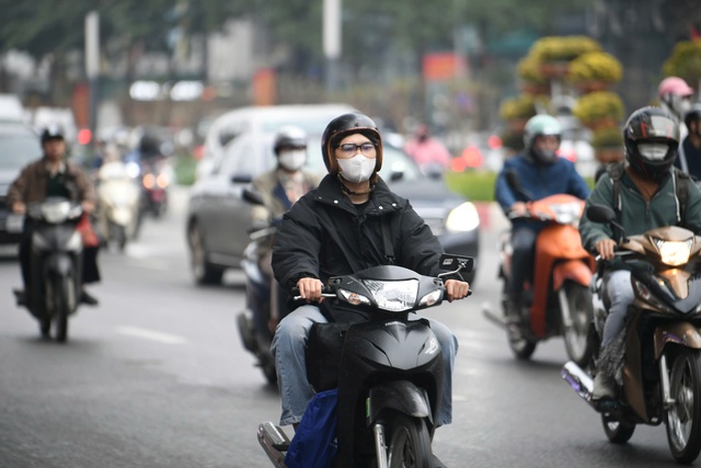 Đường H&agrave; Nội th&ocirc;ng tho&aacute;ng trong ng&agrave;y đầu l&agrave;m việc sau Tết- Ảnh 8.