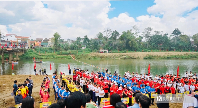 Sắc xu&acirc;n tr&ecirc;n d&ograve;ng Ng&agrave;n Phố: Lễ hội gắn kết cộng đồng sau s&aacute;p nhập- Ảnh 3.