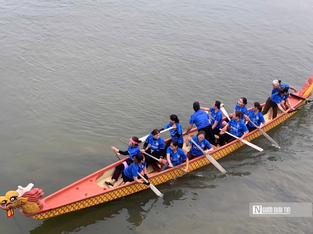 Sắc xu&acirc;n tr&ecirc;n d&ograve;ng Ng&agrave;n Phố: Lễ hội gắn kết cộng đồng sau s&aacute;p nhập- Ảnh 6.