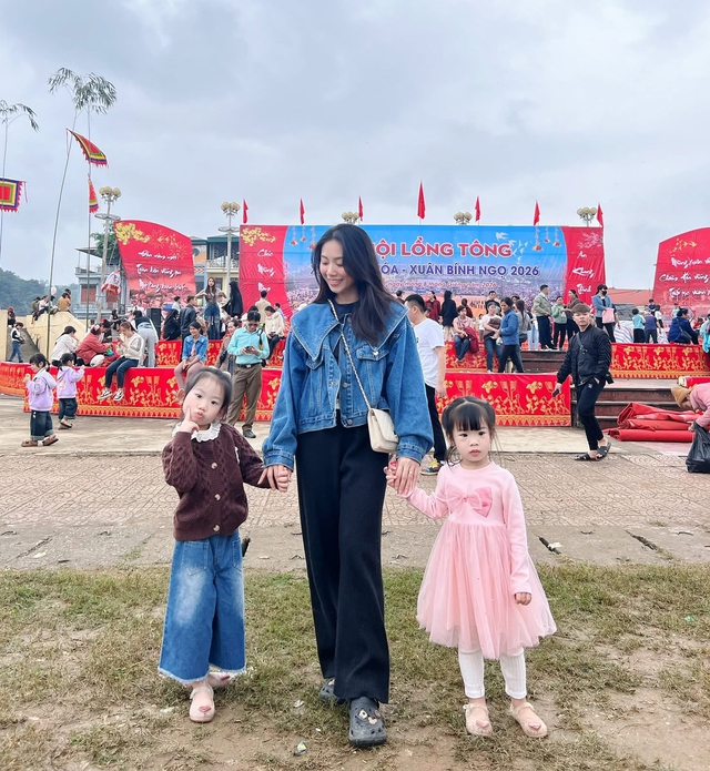 H&agrave;ng ngh&igrave;n người n&ocirc; nức trẩy hội Lồng T&ocirc;ng đầu xu&acirc;n của đồng b&agrave;o T&agrave;y - Ảnh 1.