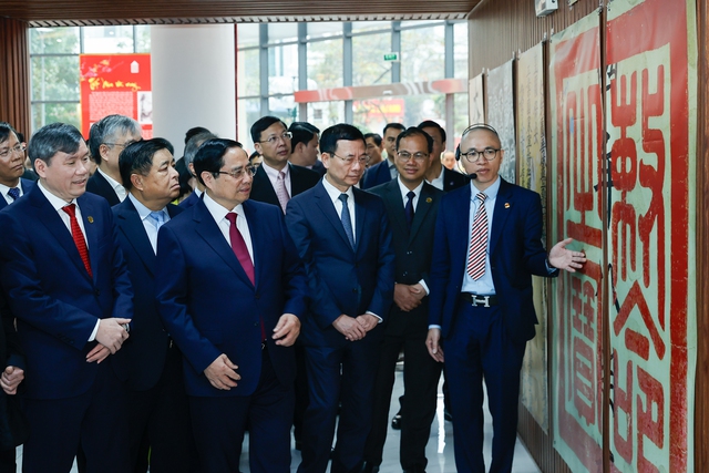 Thủ tướng: Phải có lời giải thỏa đáng cho những câu hỏi lớn - Ảnh 1.