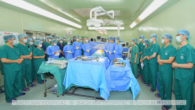 Nghĩa cử hiến tạng đầu xu&acirc;n: 8 cuộc đời hồi sinh sau c&acirc;u n&oacute;i lay động của người mẹ "con b&igrave;nh y&ecirc;n nh&eacute;" - Ảnh 1.