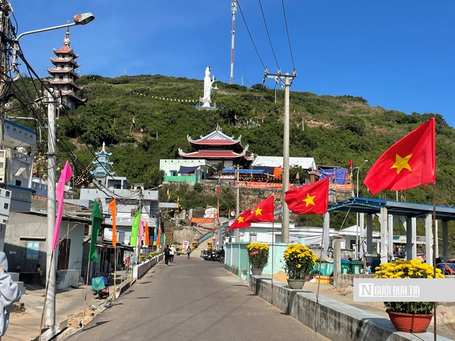 Rộn r&agrave;ng lễ hội cầu ngư 200 năm tuổi ở Nhơn L&yacute; - Ảnh 9.