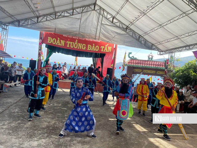 Rộn r&agrave;ng lễ hội cầu ngư 200 năm tuổi ở Nhơn L&yacute; - Ảnh 11.