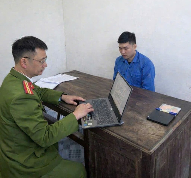 "Nướng" hơn 5 tỷ đồng v&agrave;o "tr&ograve; đỏ đen", người đ&agrave;n &ocirc;ng bị khởi tố - Ảnh 1.