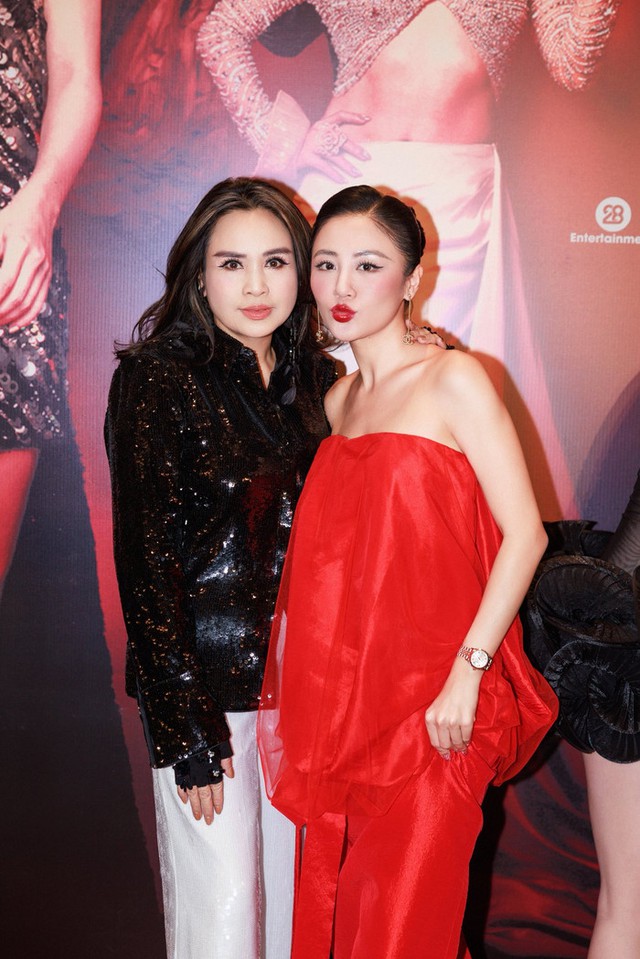 Kh&aacute;n giả "nổi da g&agrave;" khi nghe nhạc phim Thỏ ơi - Ảnh 4.