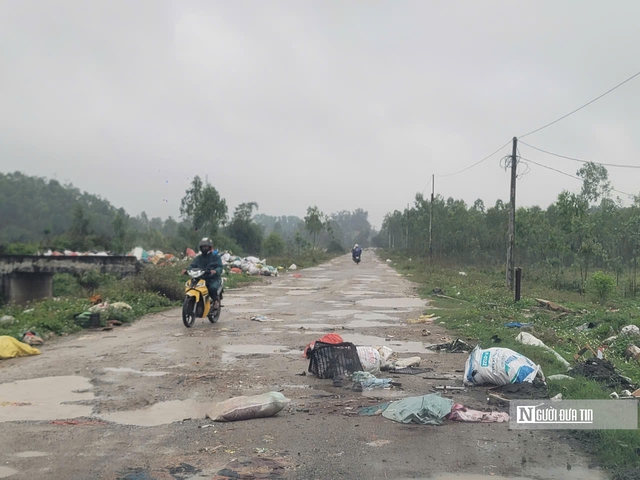 R&aacute;c thải dồn ứ sau Tết khiến cuộc sống của h&agrave;ng trăm hộ d&acirc;n bị đảo lộn- Ảnh 7.