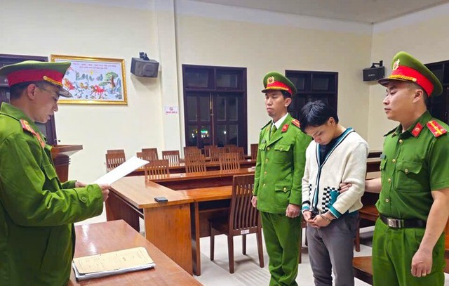 Tạm giữ t&agrave;i xế l&aacute;i &ocirc; t&ocirc; t&ocirc;ng v&agrave;o đ&aacute;m đ&ocirc;ng ở c&acirc;y xăng g&acirc;y thương t&iacute;ch 7 người- Ảnh 1.