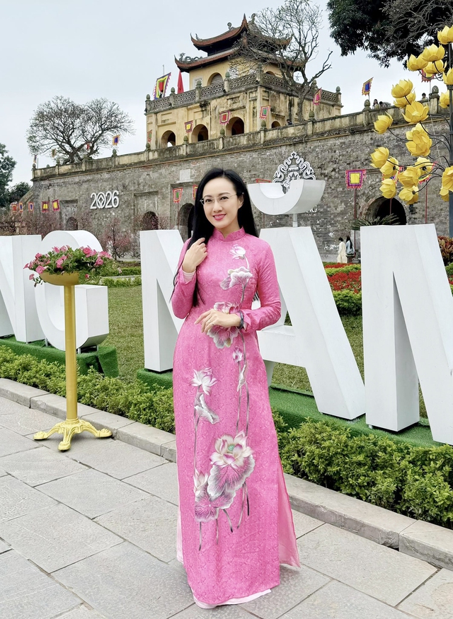 BTV Ho&agrave;i Anh chia sẻ niềm vui ở tuổi 46 - Ảnh 4.