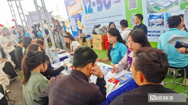 Hơn 70.000 vị tr&iacute; việc l&agrave;m chờ lao động Nghệ An sau Tết Nguy&ecirc;n đ&aacute;n- Ảnh 2.