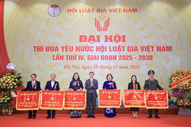 Điểm lại những sự kiện nổi bật của Hội Luật gia Việt Nam năm 2025- Ảnh 4. Điểm lại những sự kiện nổi bật của Hội Luật gia Việt Nam năm 2025- Ảnh 4.