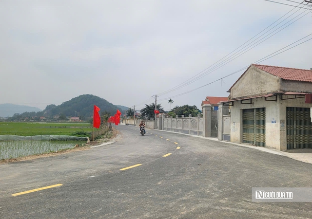 Gia đ&igrave;nh hoa hậu Đỗ Thị H&agrave; đ&oacute;ng g&oacute;p 2.6 tỷ l&agrave;m đường mới để người d&acirc;n đ&oacute;n Tết- Ảnh 3.