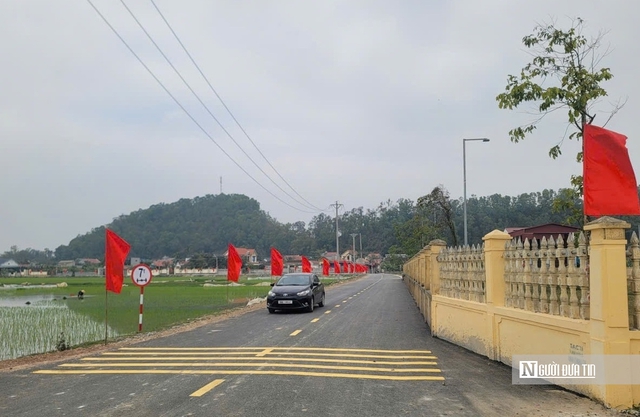 Gia đ&igrave;nh hoa hậu Đỗ Thị H&agrave; đ&oacute;ng g&oacute;p 2.6 tỷ l&agrave;m đường mới để người d&acirc;n đ&oacute;n Tết- Ảnh 4.