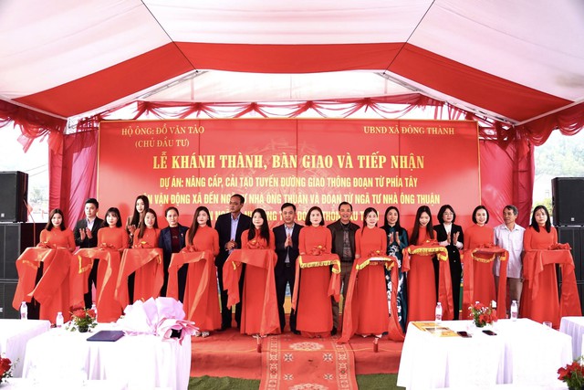 Gia đ&igrave;nh hoa hậu Đỗ Thị H&agrave; đ&oacute;ng g&oacute;p 2.6 tỷ l&agrave;m đường mới để người d&acirc;n đ&oacute;n Tết- Ảnh 1.