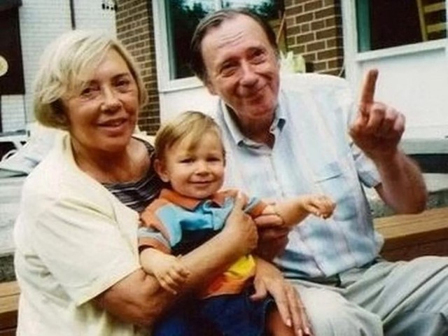 Vận may &acirc;m thầm "gieo mầm" cho thảm kịch sau khi người vợ tr&uacute;ng số độc đắc 193 tỷ đồng- Ảnh 1.