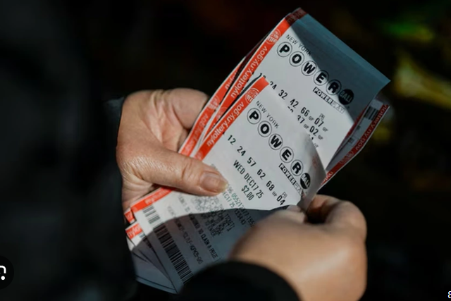 Tờ vé trúng số độc đắc 4,2 triệu USD và cánh cửa hạnh phúc khép lại với người phụ nữ - Ảnh 1.