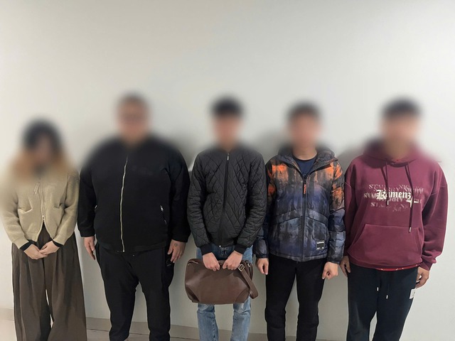 Ph&aacute;t t&aacute;n hơn 15 triệu tin nhắn chứa "link độc", 9 đối tượng bị khởi tố - Ảnh 1.